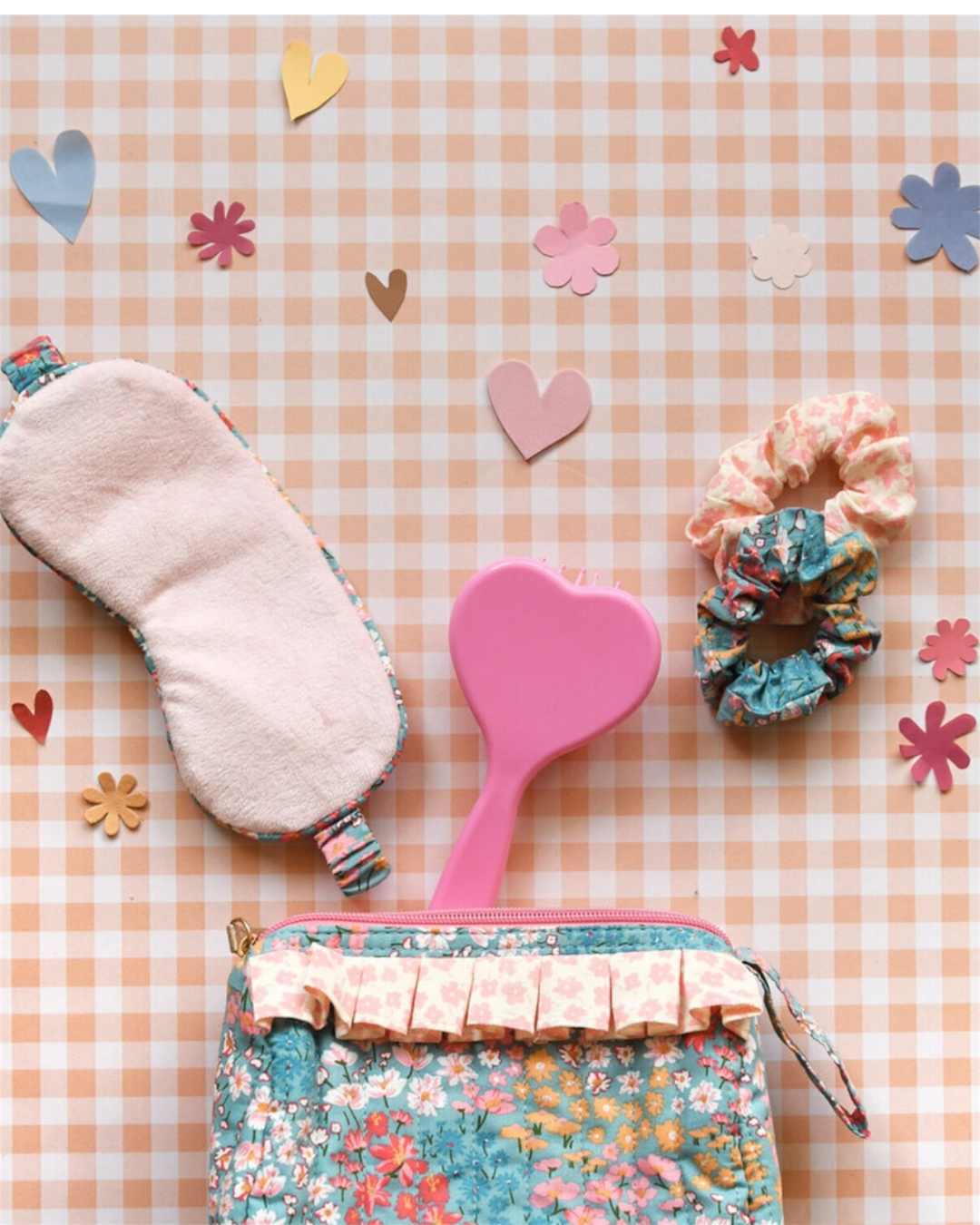 Conjunto de Pijama Floral Heidi Disponible 02/2026